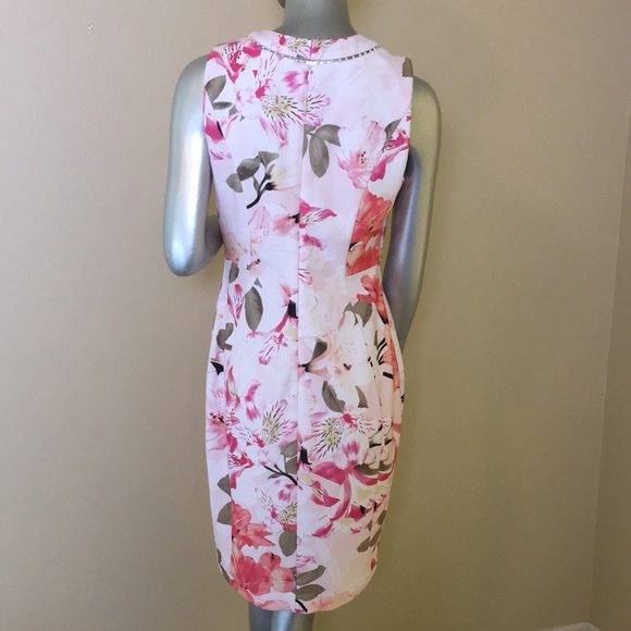 CALVIN KLEIN | Sheath Dress Lily Print With Pearl Embellished Neckline - Picture 9 of 16